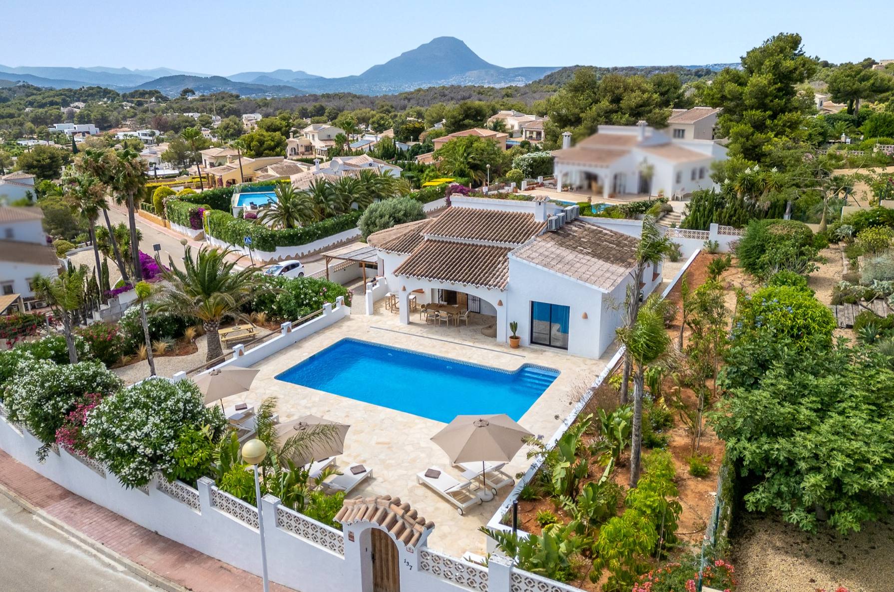 Casa Monte Zen — luxe vakantievilla met privézwembad in Jávea